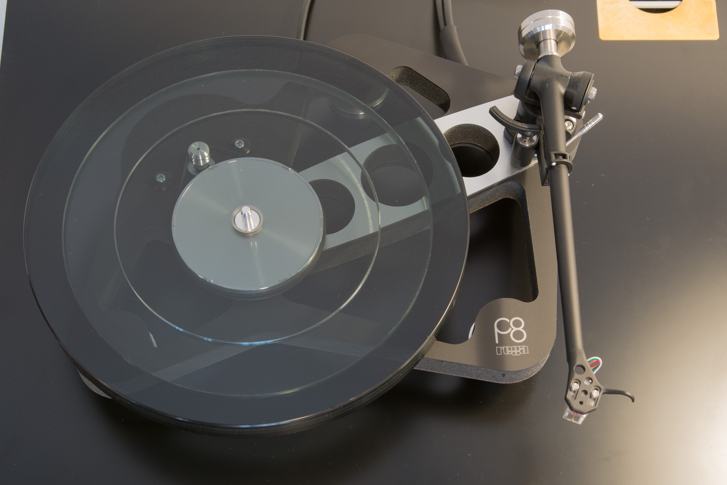 Rega Planar 8 Plattenspieler