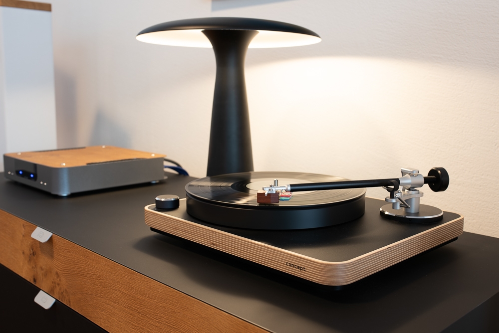 Clearaudio concept edition 24 Wood Plattenspieler - Aussteller