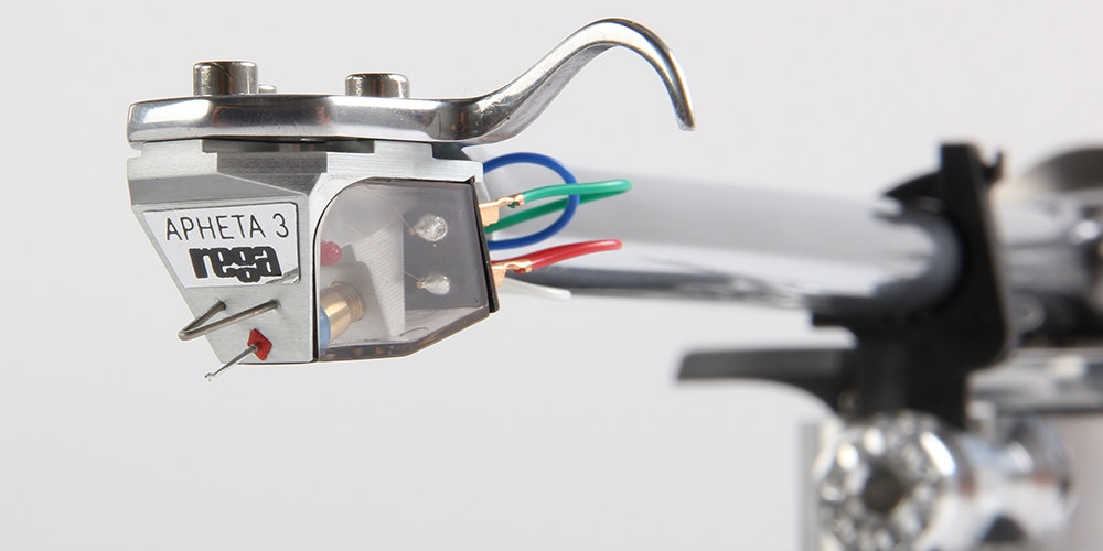 Rega Planar 10 Plattenspieler