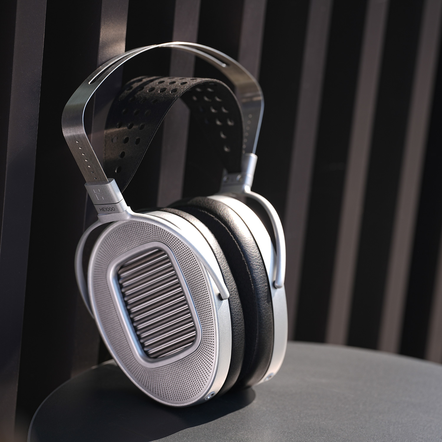 HiFiman HE1000 Unveiled Kopfhörer