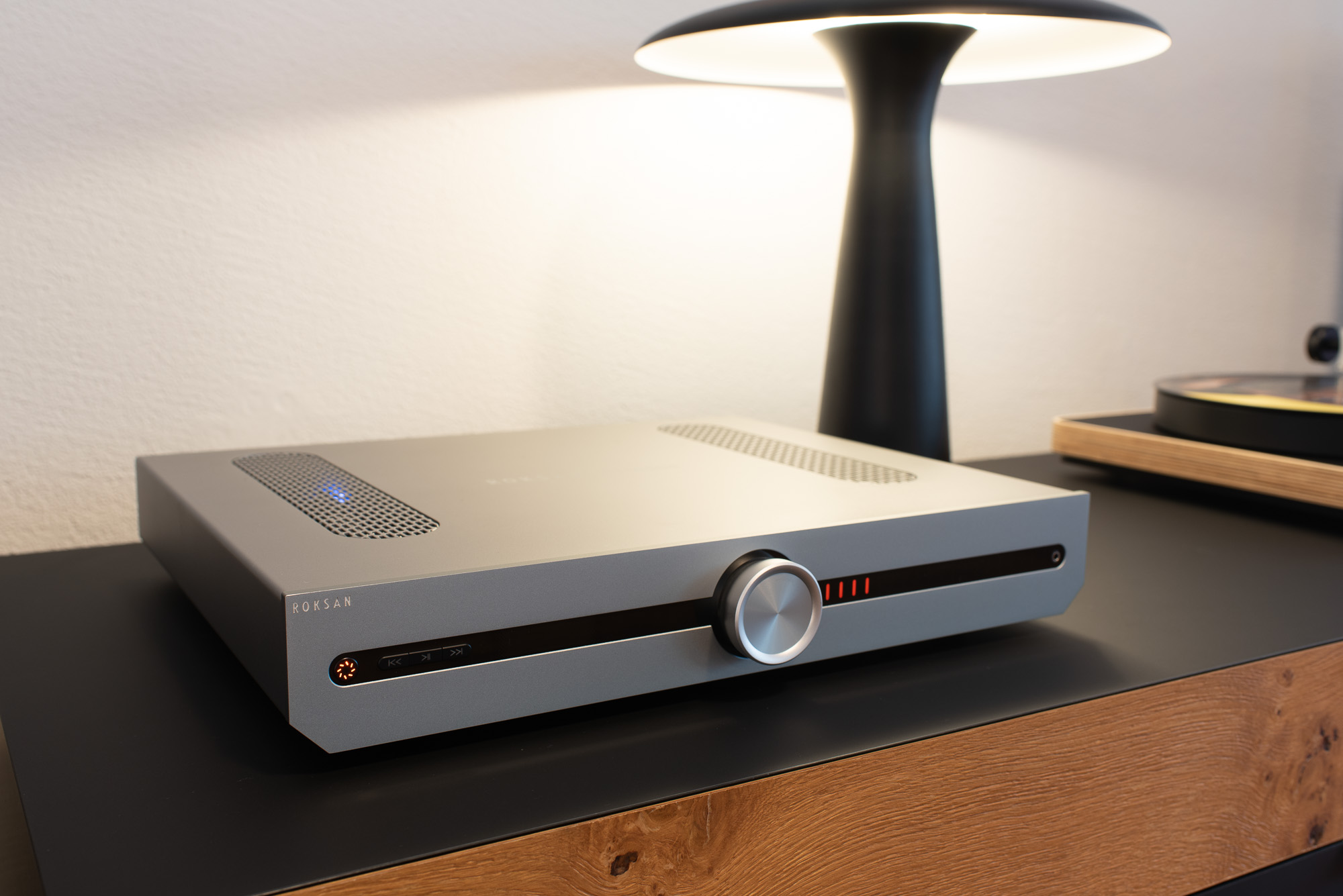 Roksan Attessa BluOS Streaming Verstärker Aussteller